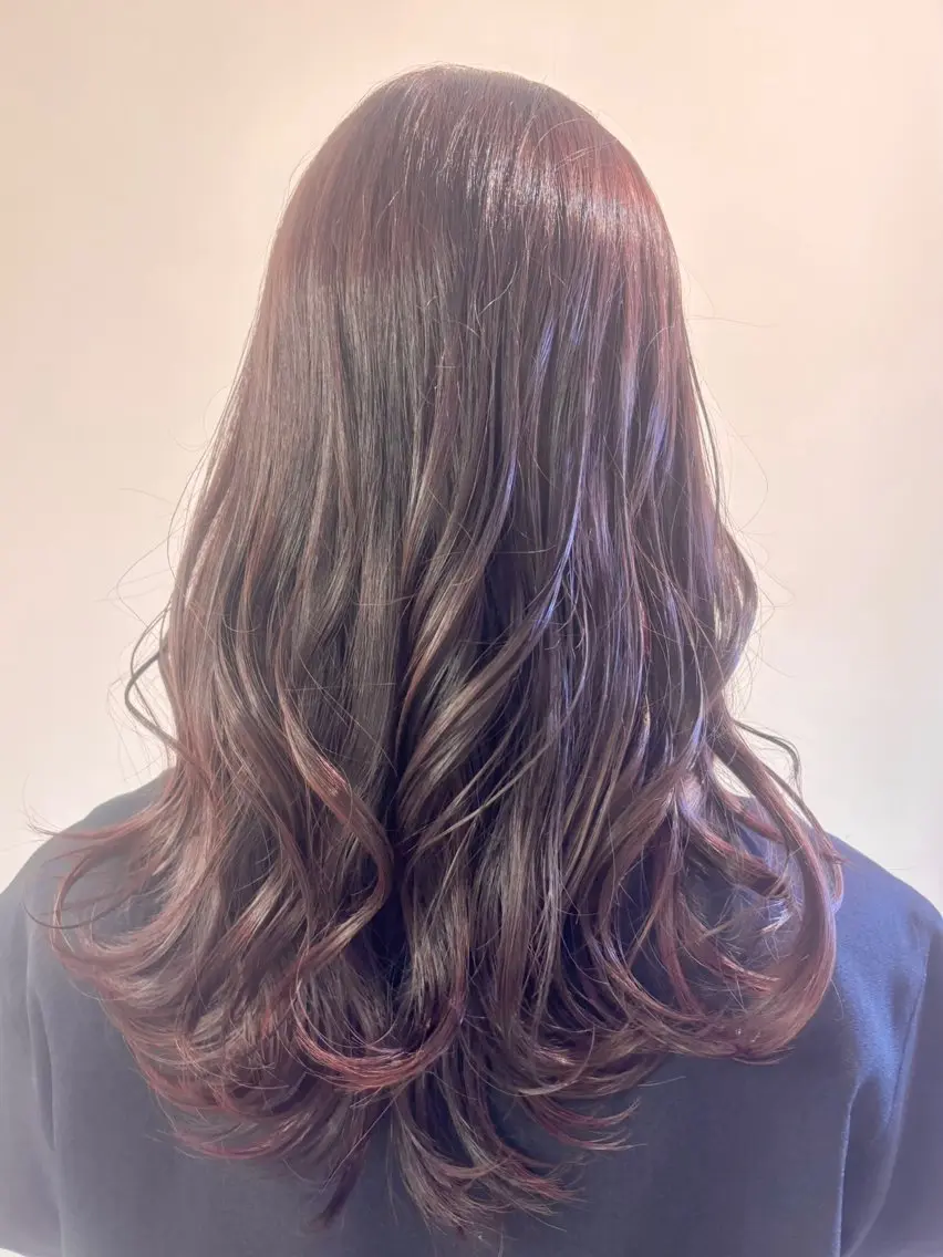 ロング カラー 古川 琴美のヘアスタイル