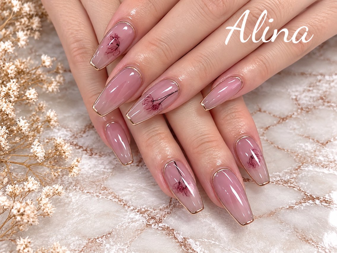 セミロング ハンドネイル 池袋Alina エリナのネイルデザイン