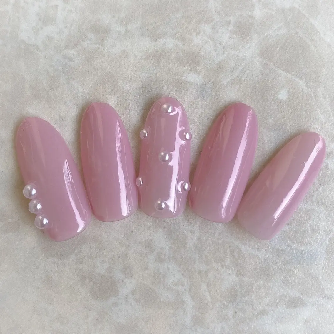 ネイル アートネイル シンプルネイル muguet🎀 chikaのネイルデザイン