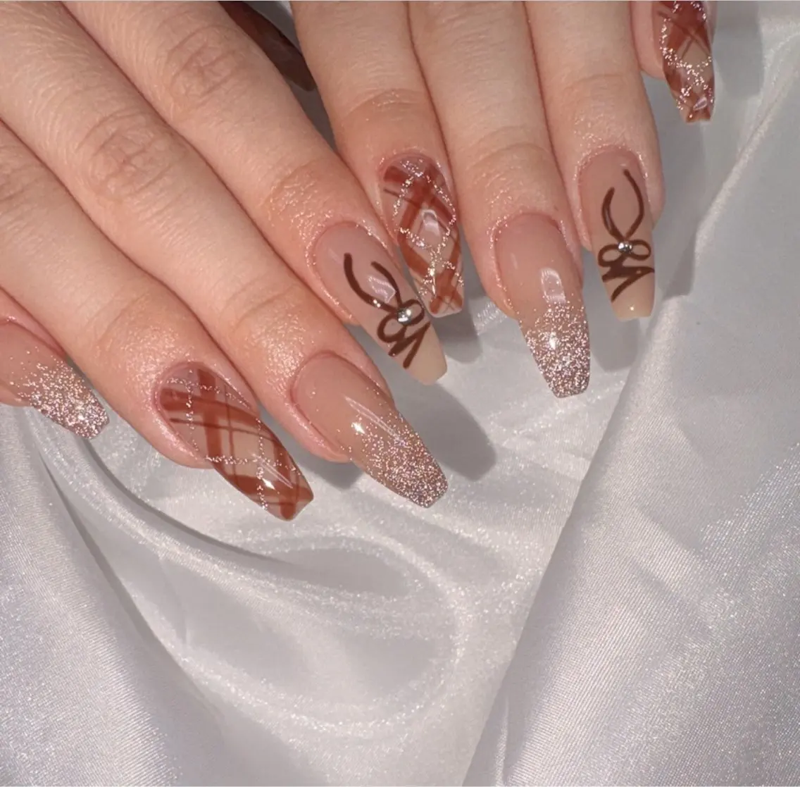 ネイル HIN NAILのネイルデザイン