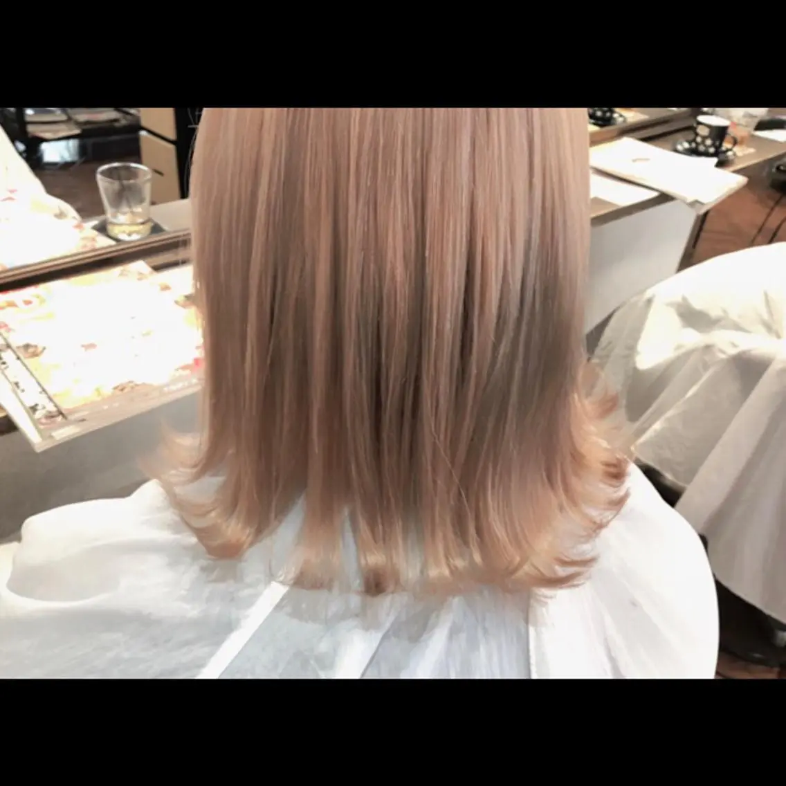 ミディアム カラー パーマ ヘアアレンジ メンズ ベージュカラー ホワイトベージュ 【mokuオーナー】 ちはるのヘアスタイル