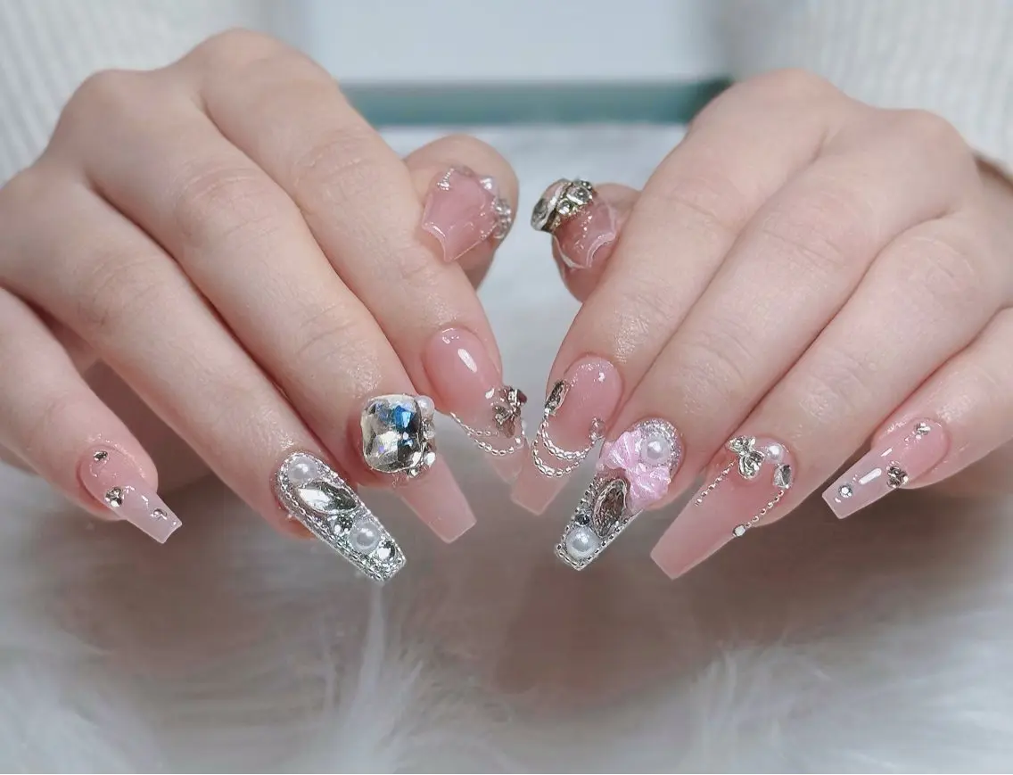 ネイル オーロラネイル チークネイル フットネイル フレンチネイル ジェルネイル ハンドネイル Nichi Nailsのネイルデザイン