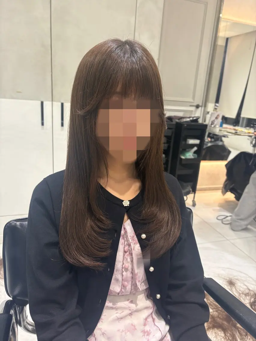 セミロング 似合わせレイヤー 🩶アヤラのヘアスタイル