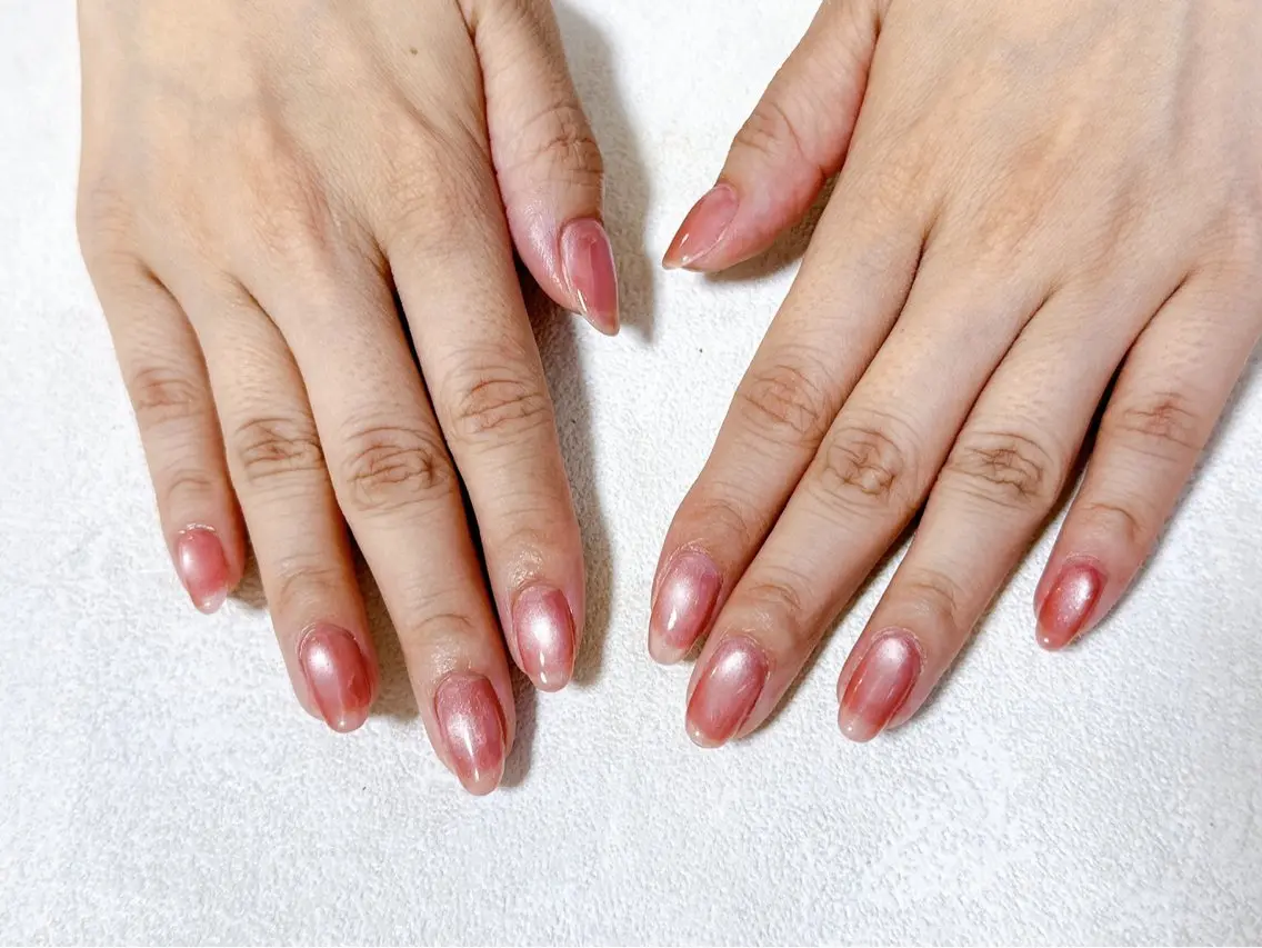 ネイル オーロラネイル フットネイル フレンチネイル ジェルネイル マグネットネイル ハンドネイル mogunail &blowのネイルデザイン