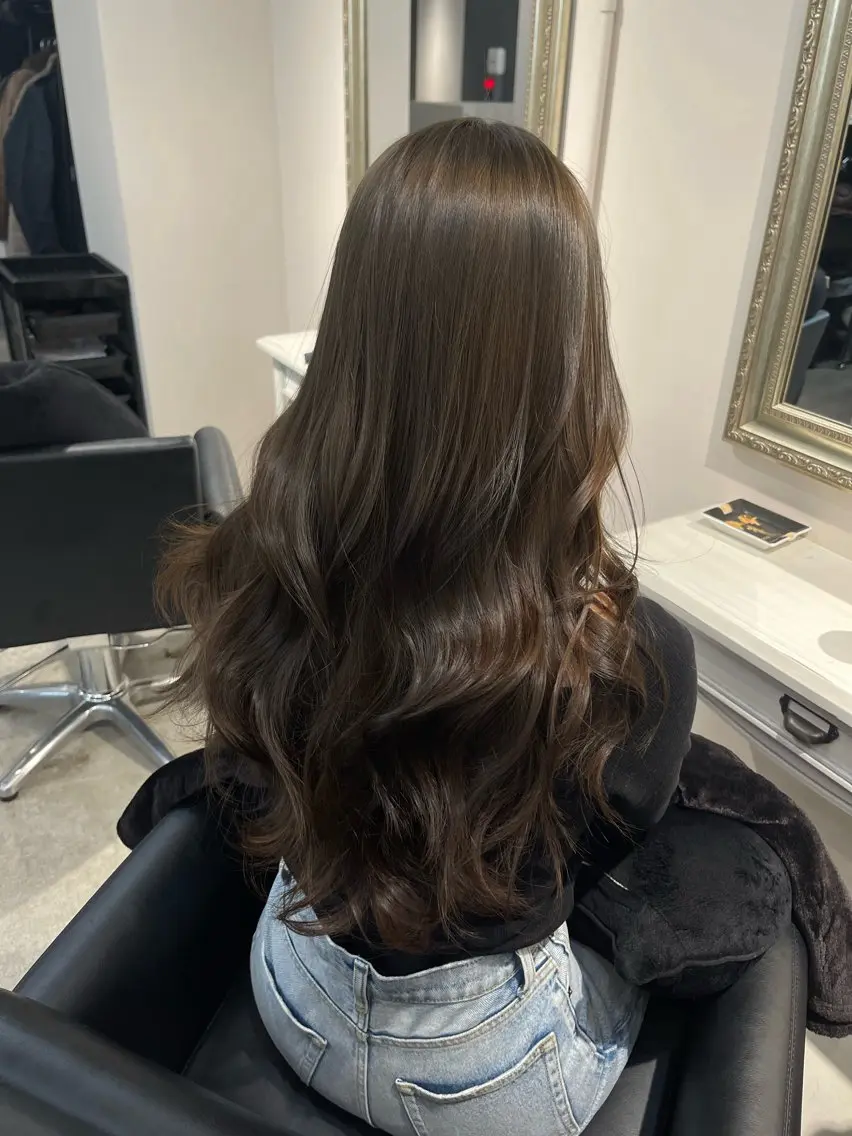 ロング カラー ヘアカラー 平井 よし乃のヘアスタイル