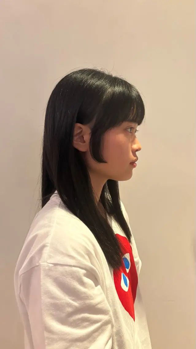セミロング 顔周りカット 佐藤 桃子のヘアスタイル