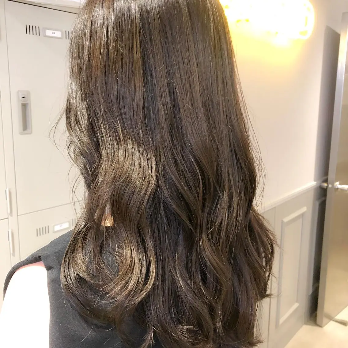 ロング カラー カット ヘアカラー トリートメント ハイトーン×レイヤー カットTAKUMIのヘアスタイル