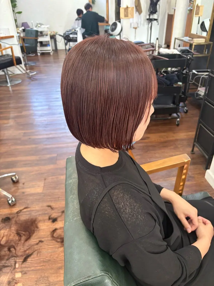 ショート カラー ベージュカラー ブリーチ ブラウンカラー 透明感カラー ブリーチなしカラー カット ヘアカラー トリートメント 江原 彩華のヘアスタイル