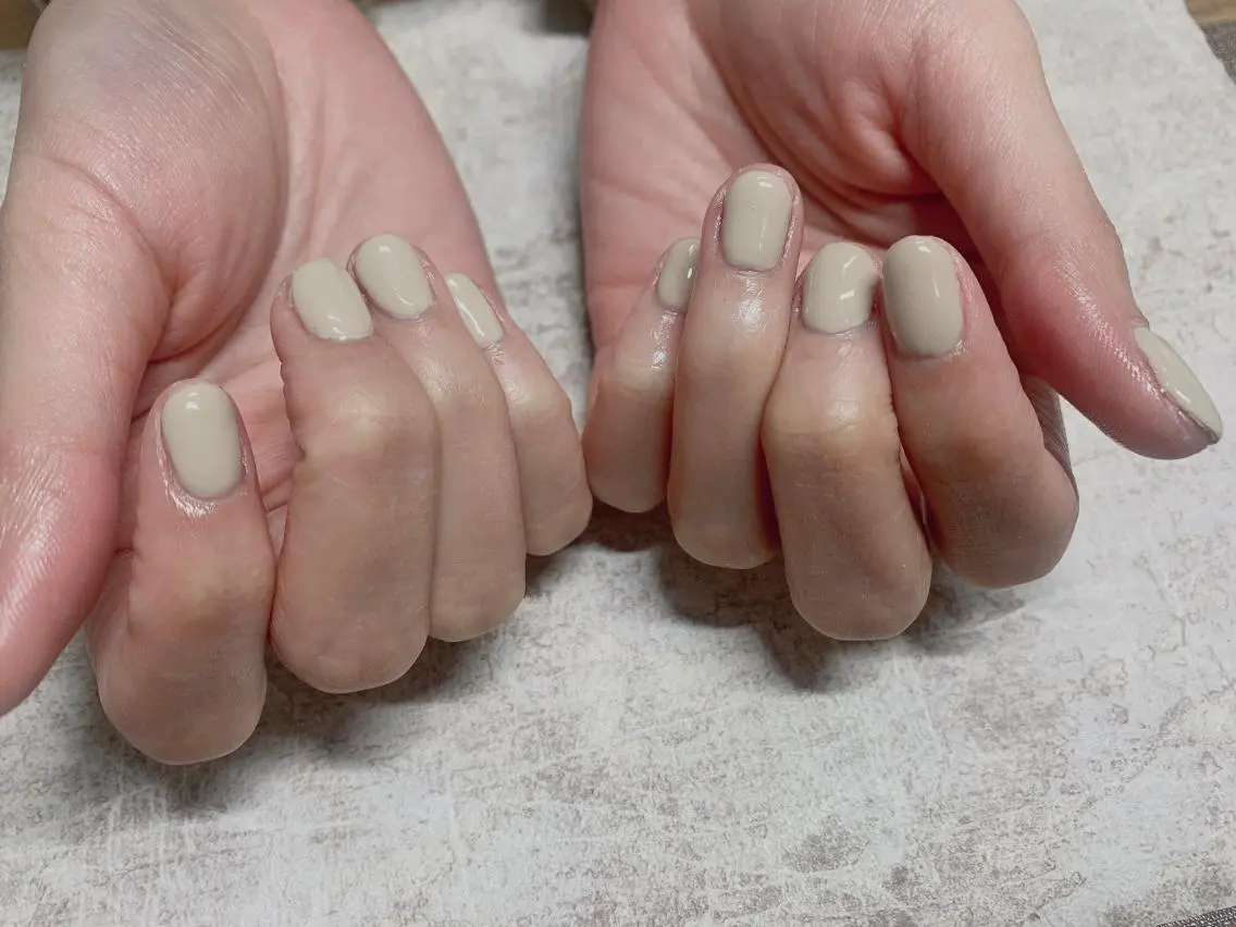 ネイル ワンカラーネイル ハンドネイル mogunail &blowのネイルデザイン