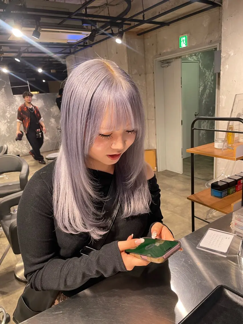 セミロング カラー ヘアカラー ハイトーン 横浜💞ミオのヘアスタイル