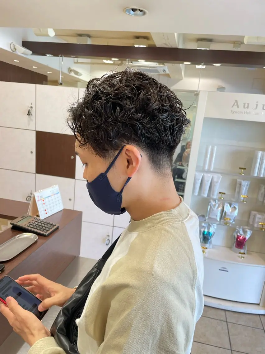 メンズ カット 桑田 新菜のヘアスタイル