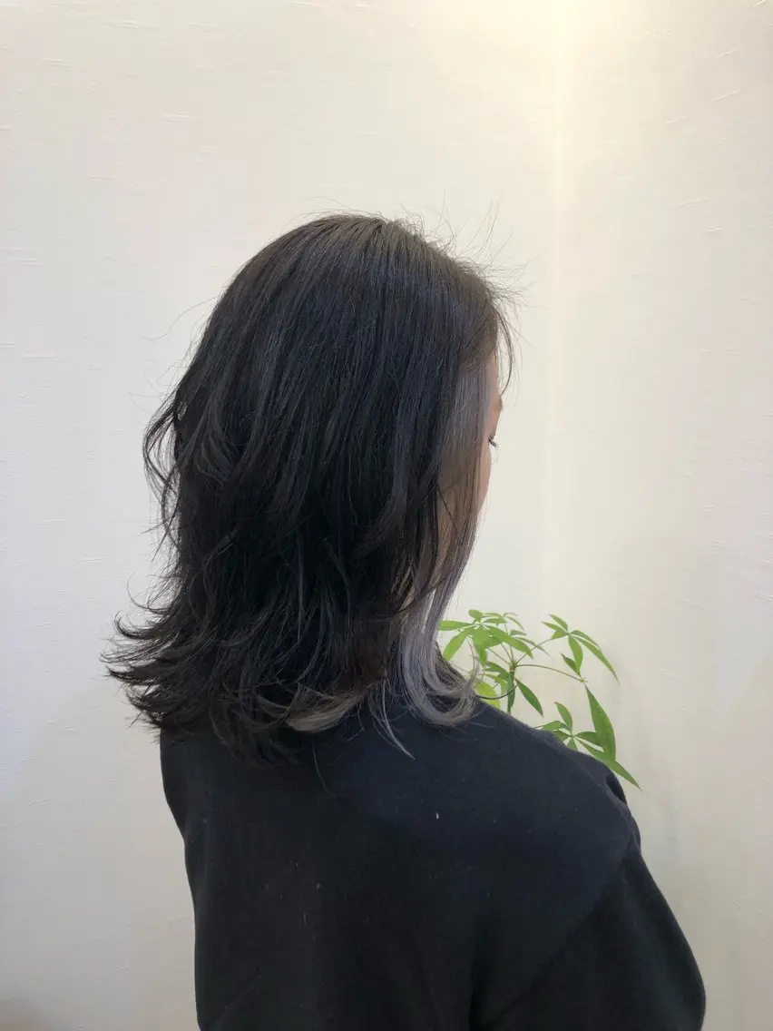 カラー ツノガイ エリのヘアスタイル