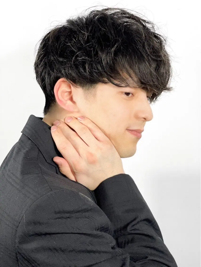 ミディアム 岡崎 匠海のヘアスタイル
