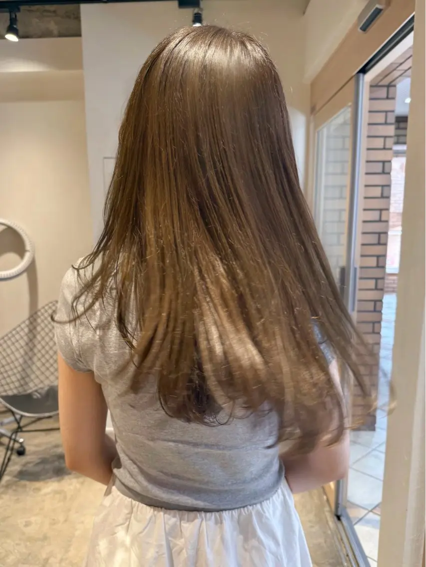 セミロング カット ヘアカラー ANY mikuのヘアスタイル