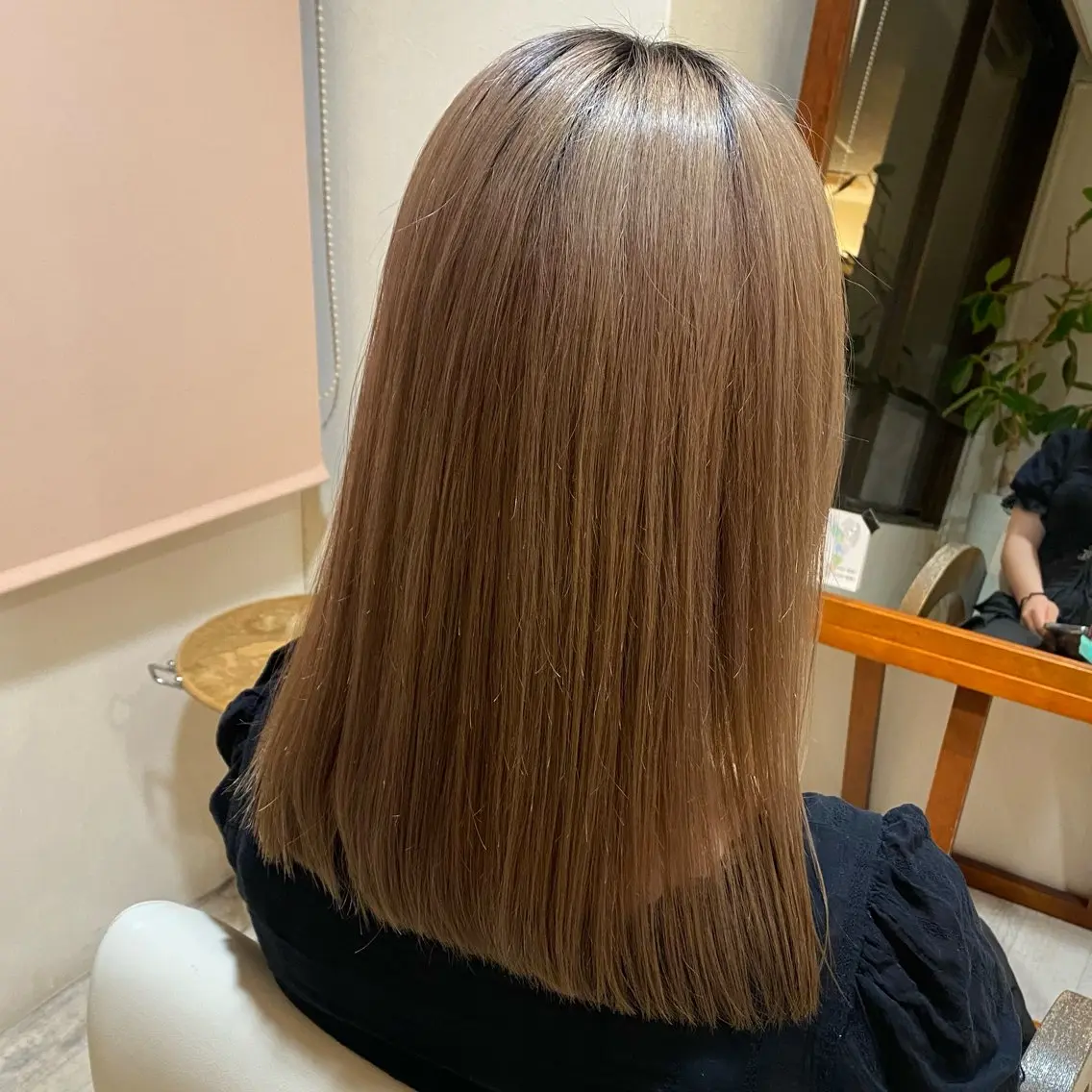セミロング カラー ブリーチ 顔周り特化〜RIHO /CLUTCH博多のヘアスタイル
