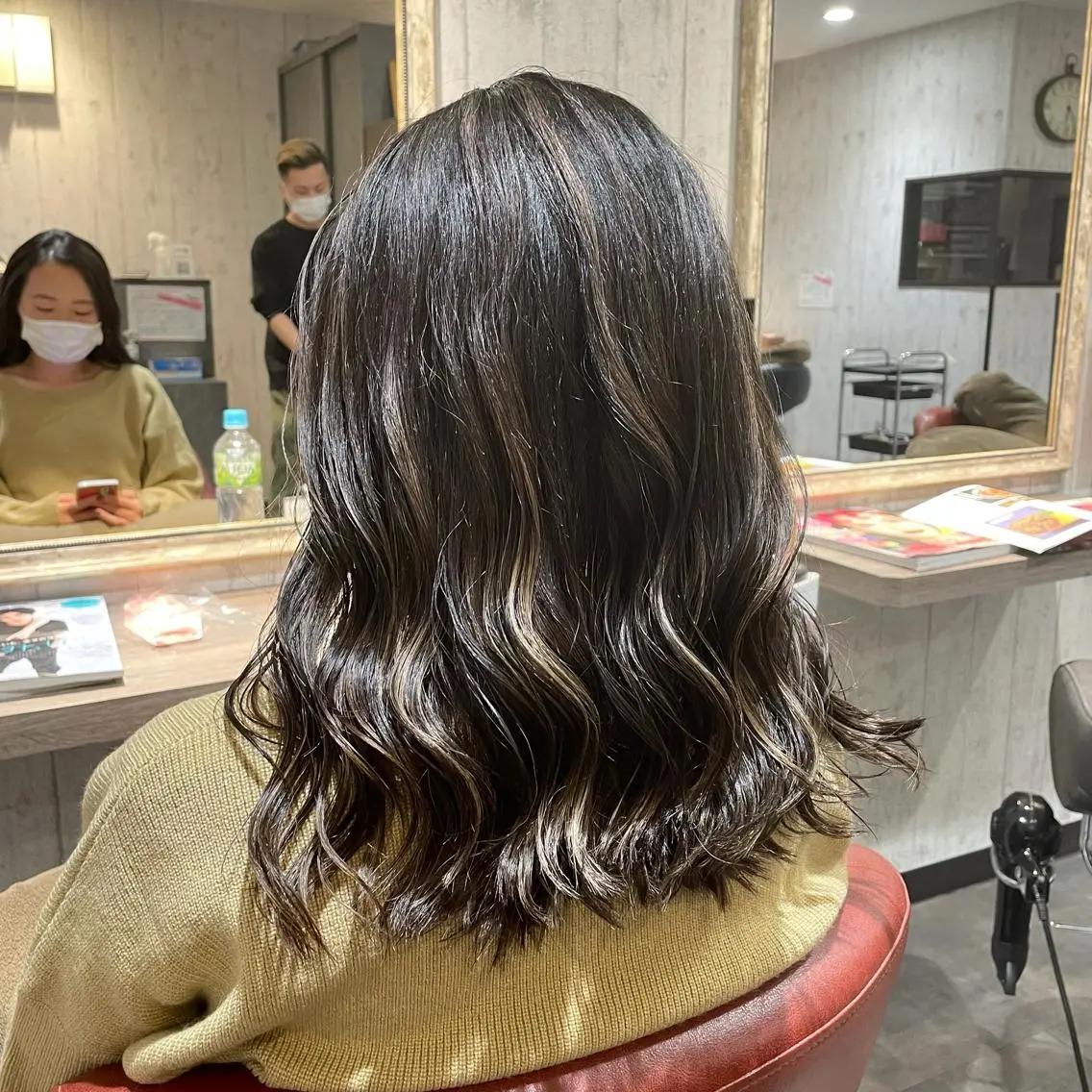 セミロング カラー ヘアアレンジ ハイライトカラー ハイライト ヘアカラー Wataru 髪質改善カラー💎のヘアスタイル