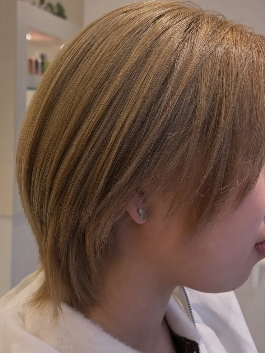 ショート カット ヘアカラー イシカワ ユウタのヘアスタイル