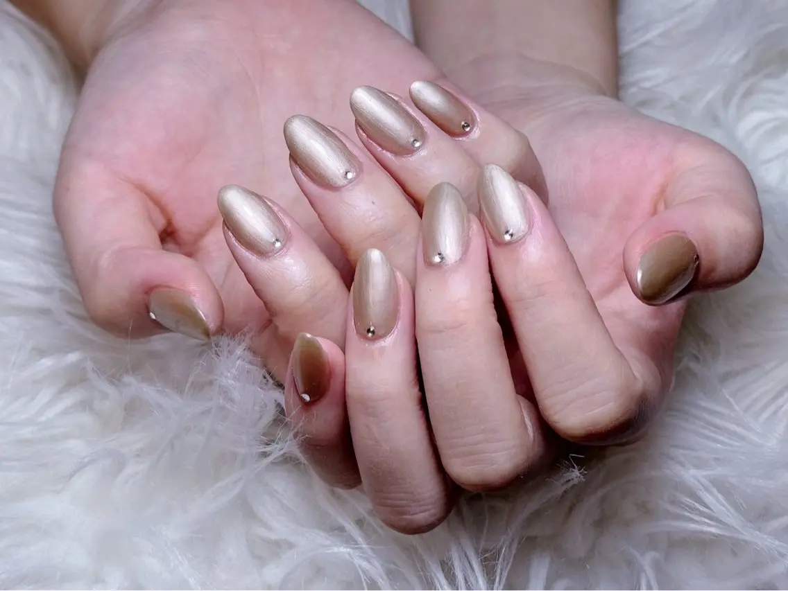 ネイル チークネイル 長さ出し フラワーネイル フレンチネイル ガーリー ハンドネイル NEW NAIL 池袋のネイルデザイン