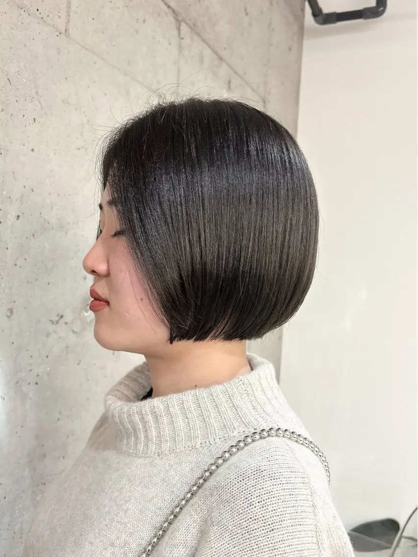 ショート カラー 透明感カラー ボブ デザインカット 顔周りカット カット ヘアカラー トリートメント 阿部 響香のヘアスタイル