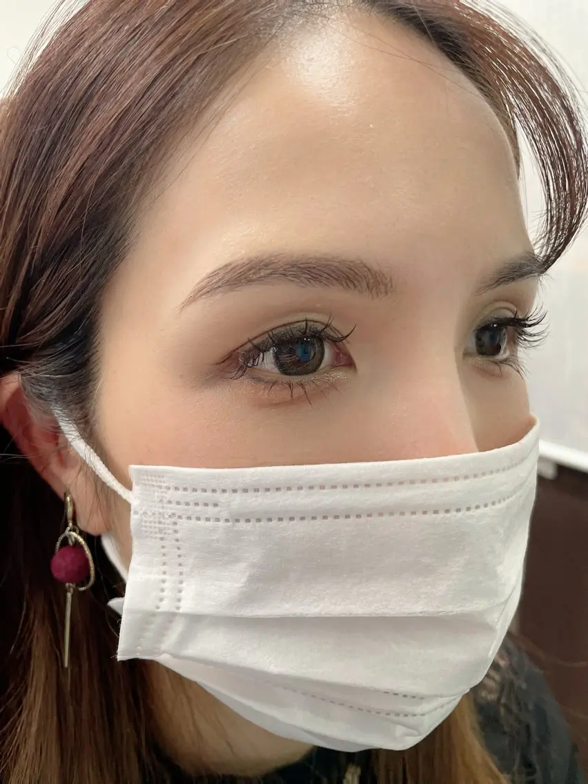 アイブロウ ワックス脱毛 Rees MIZUKIのマツエク・マツパデザイン