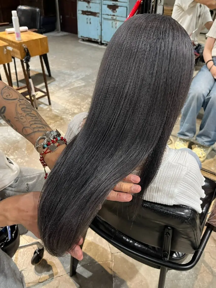 ロング カラー ヘアアレンジ ヘアカラー トリートメント ヘアセット ブリーチ矯正美髪矯正 ✨オオエタクミのヘアスタイル