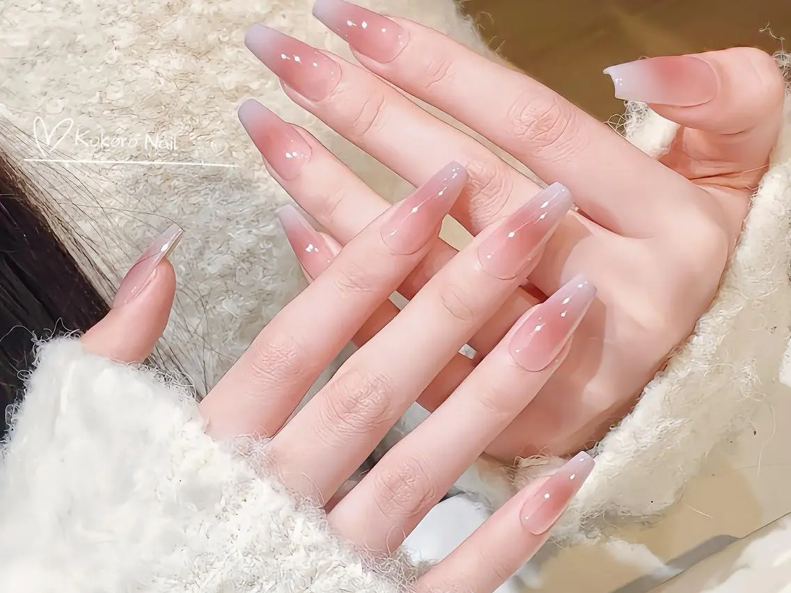 ネイル ハンドネイル ハンドケア Christina 🌸のネイルデザイン