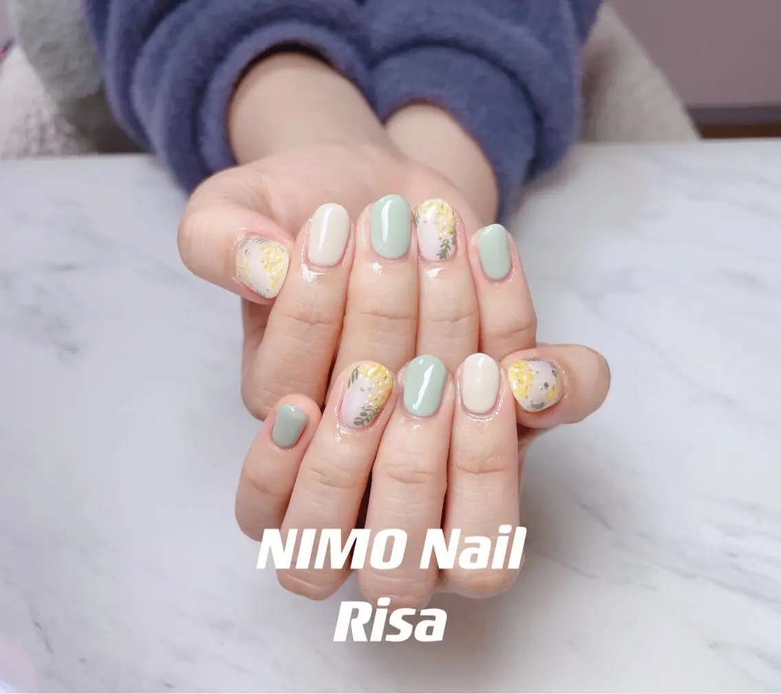 ネイル ハンドネイル RI SA☀️ リサのネイルデザイン