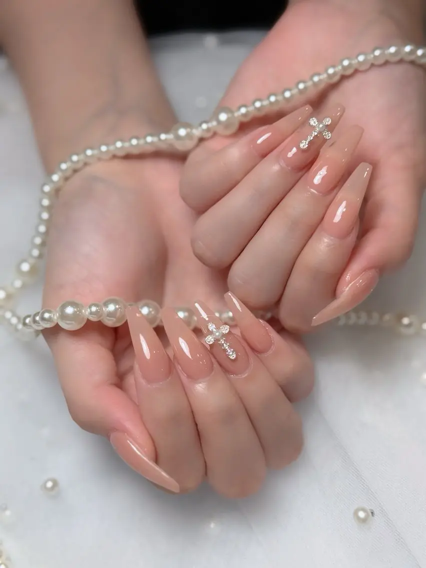 ネイル チークネイル ドット フレンチネイル グラデーション 韓国ネイル ハンドネイル ハンドケア Aria Nail Beautyのネイルデザイン