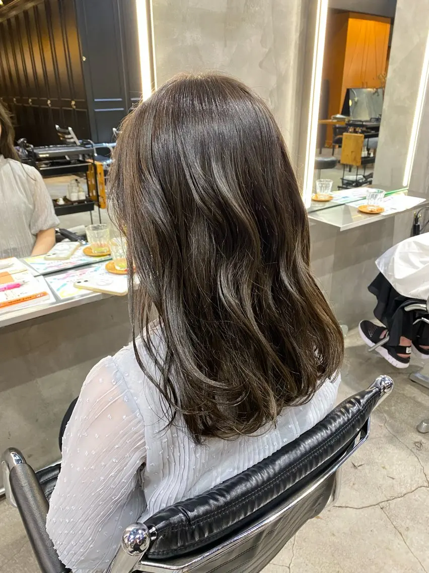 カラー グレージュ カーキグレージュ オレンジ 透明感カラー🌿 グレージュ🐺陽介のヘアスタイル