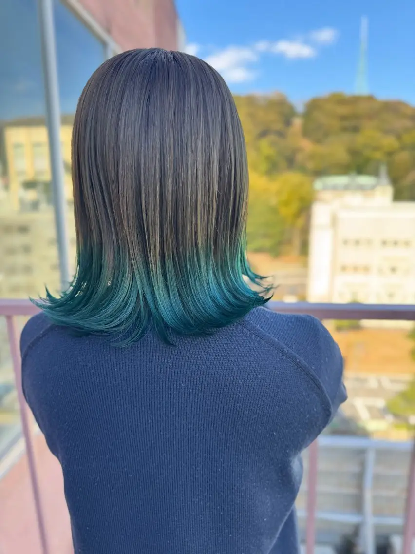 ミディアム カラー ヘアカラー Viage （ビアージュ）のヘアスタイル
