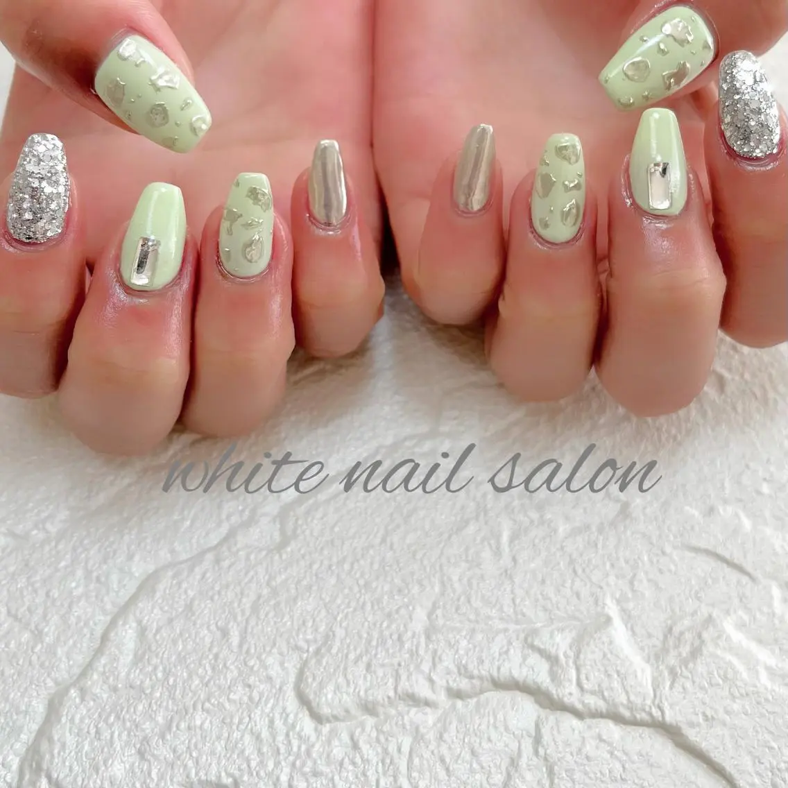 ネイル フットネイル ジェルネイル ハードジェル ラメ(グリッター) 持ち込み white nail salonのネイルデザイン