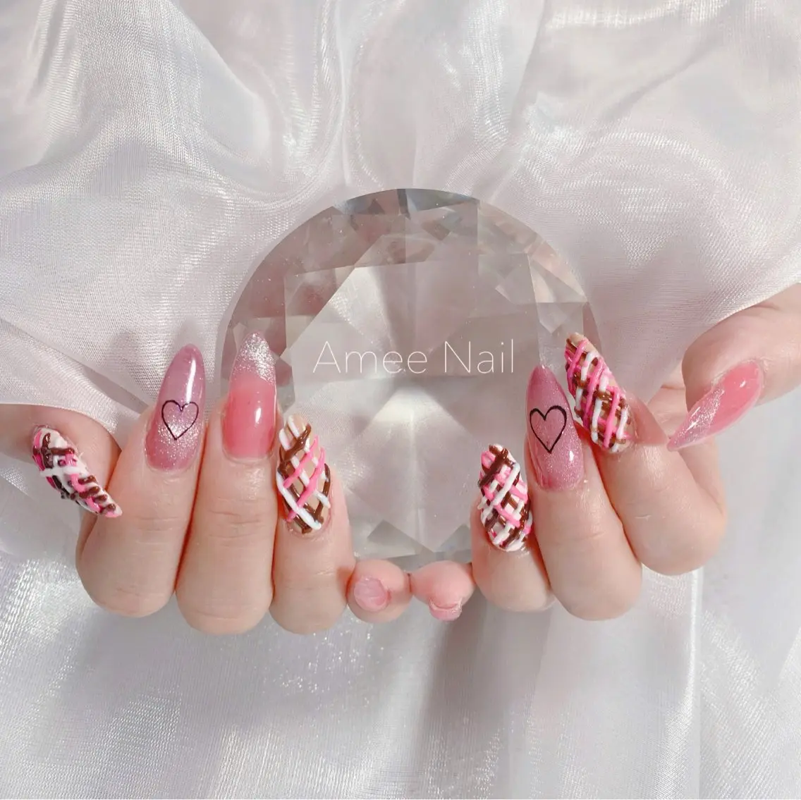 ネイル オーロラネイル クリアネイル フラッシュネイル ジェルネイル グラデーション ハンドネイル Amee Nail Salonのネイルデザイン