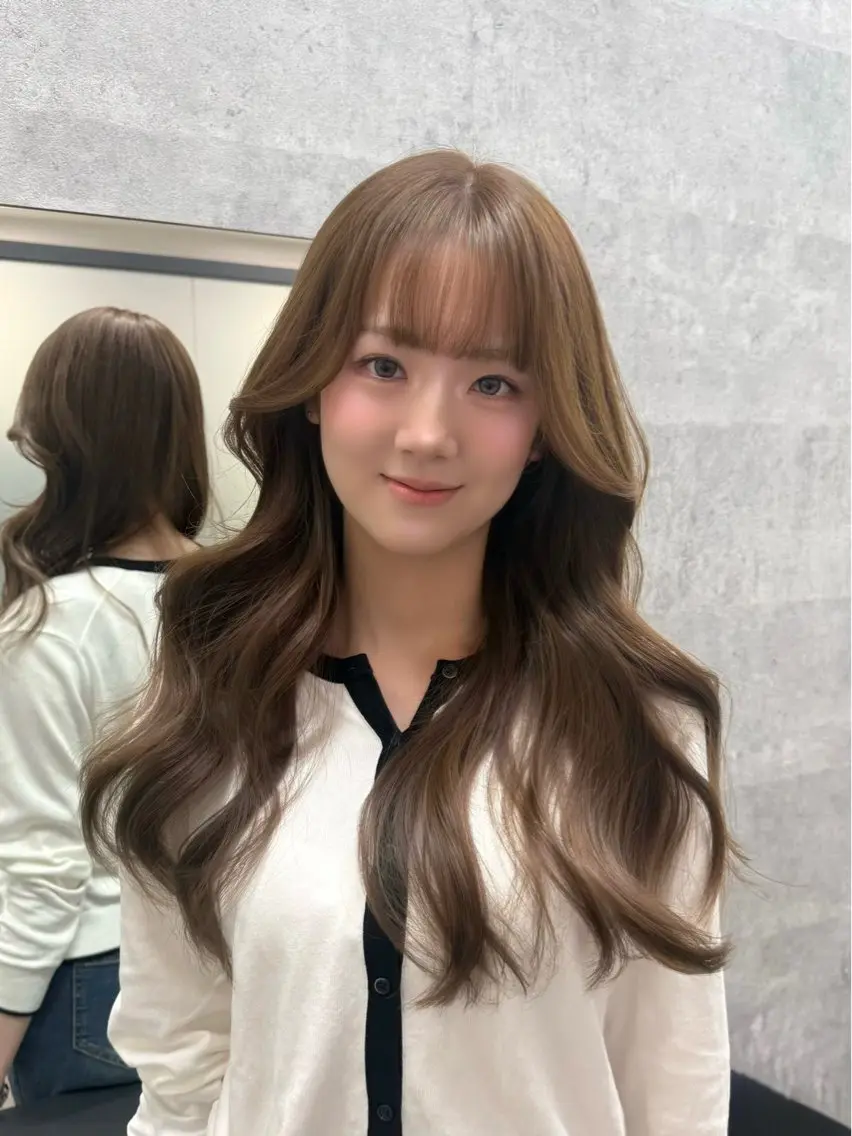 ロング くびれヘア ヨシンモリ 韓国風ヘア ヘアセット もも/透明感/ 暖色カラー/韓国ヘアのヘアスタイル