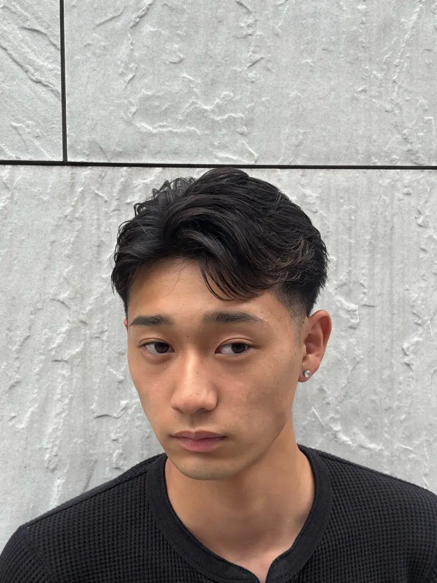 メンズハイトーン 北斗💍レイヤーのヘアスタイル