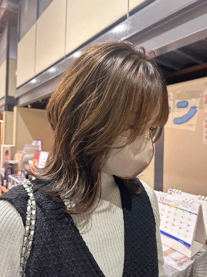 セミロング カット ヘアカラー トリートメント 井上 萌のヘアスタイル