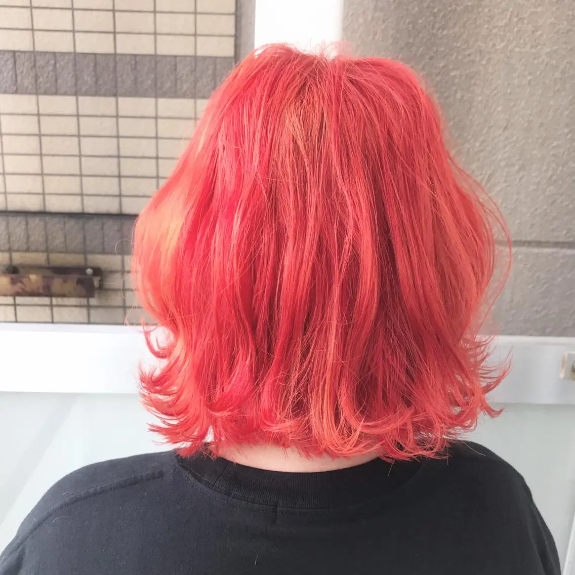 ミディアム カラー オレンジ 岩谷/ブリーチ 🪽透明感カラーのヘアスタイル