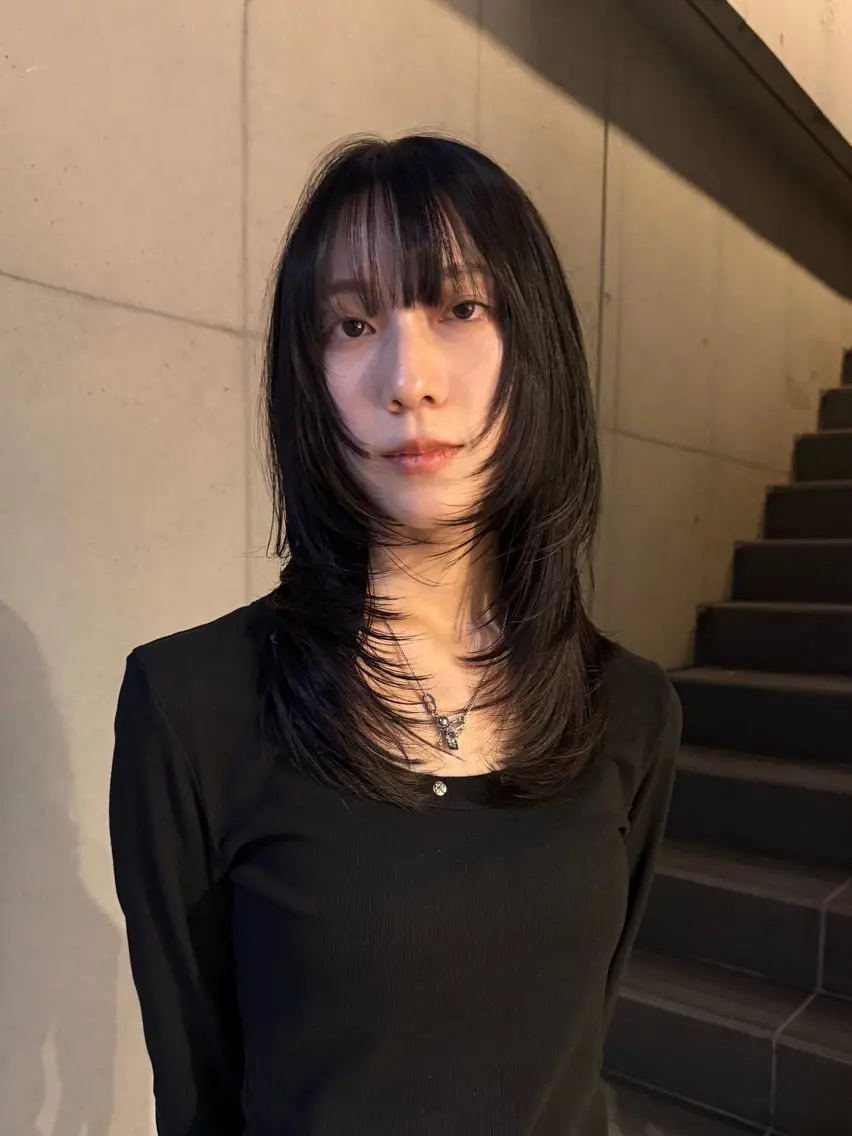 ミディアム カラー ミディアムレイヤー 顔まわりレイヤー ハッシュカット レイヤーカット カット ヘアカラー 似合わせレイヤー/ 顔まわり/山本祐輔のヘアスタイル