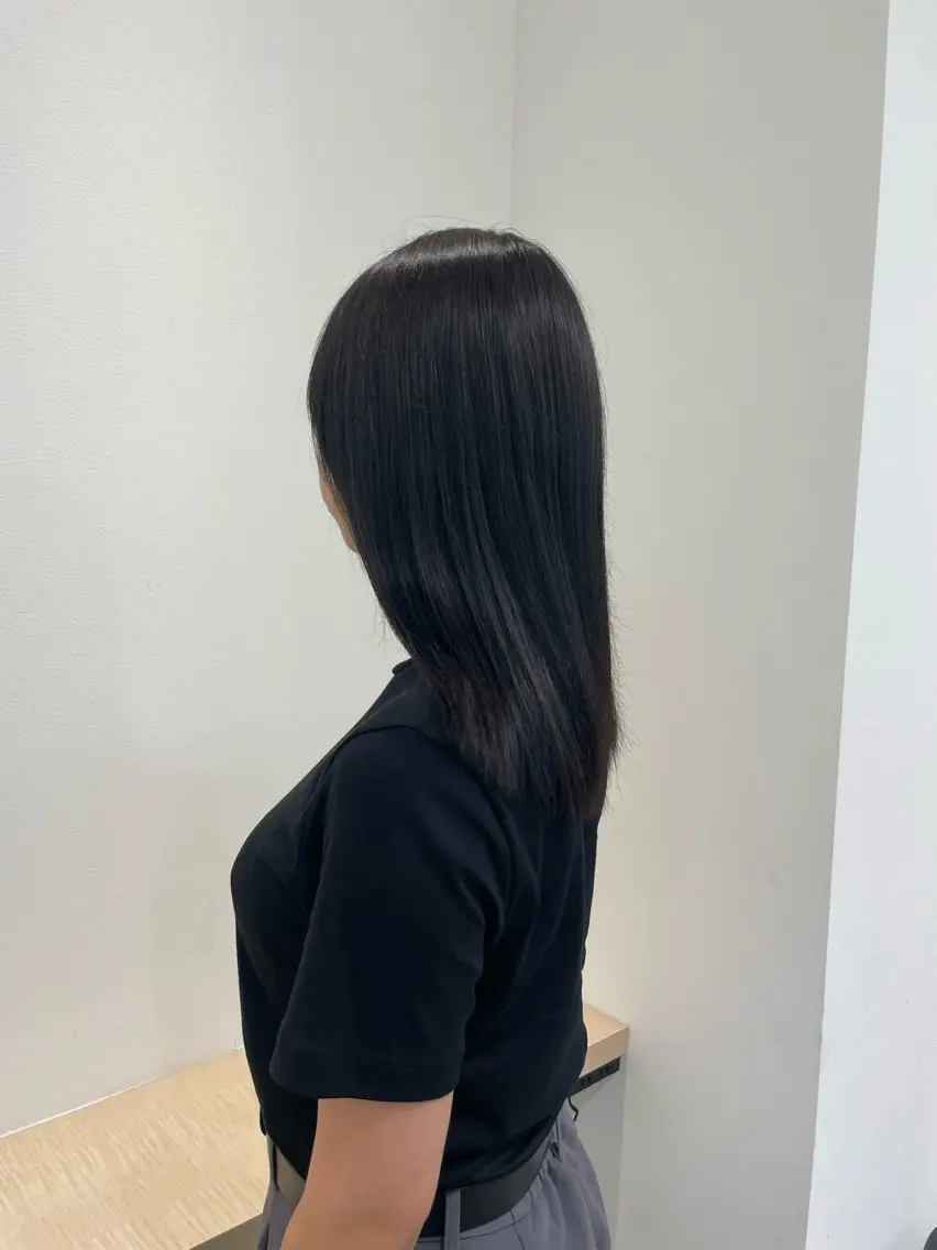 セミロング カラー 黒髪 ブルーカラー ブルーブラック たなか こころ🎀のヘアスタイル