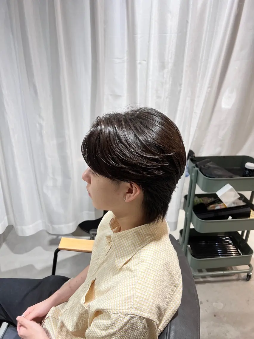ミディアム パーマ メンズ ミディアムパーマ センターパート メンズ韓国風 メンズパーマ 韓国風ヘア カット パーマ メンズカットパーマ ✂️ JOYAのヘアスタイル