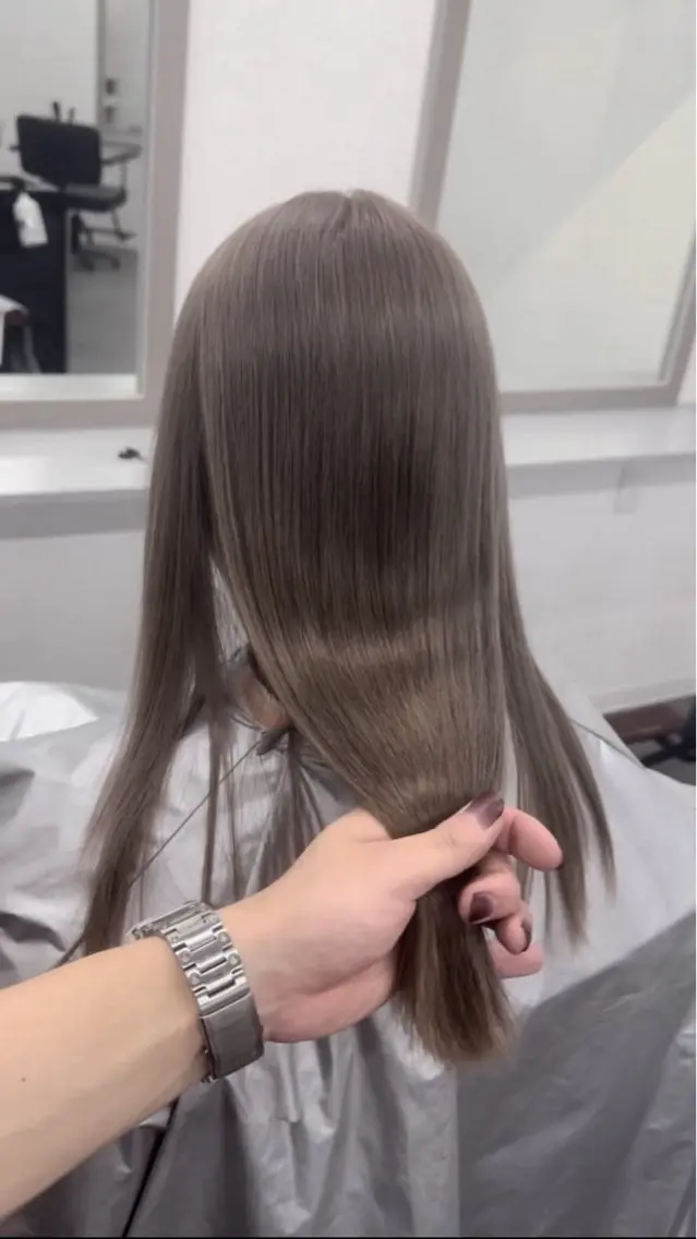 ロング ヘアカラー 透明感/ 艶カラー/まいのヘアスタイル
