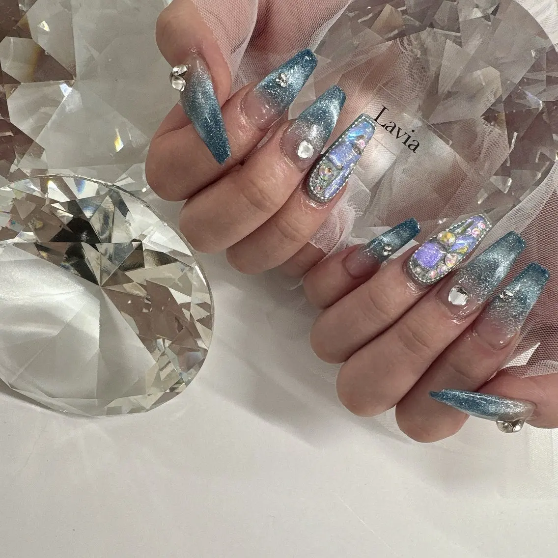 ネイル lavia🖤 ayumiのネイルデザイン