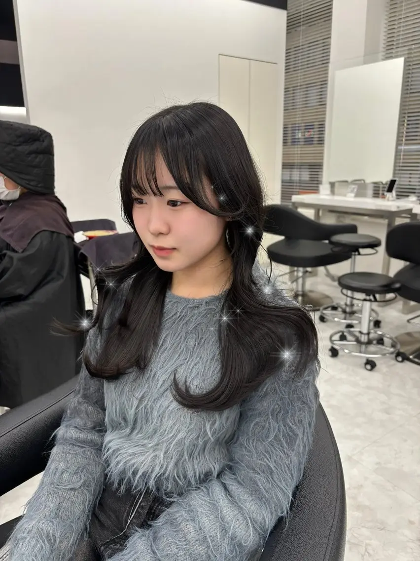 ロング 抜け感レイヤー︴ ニュアンスカラーのヘアスタイル