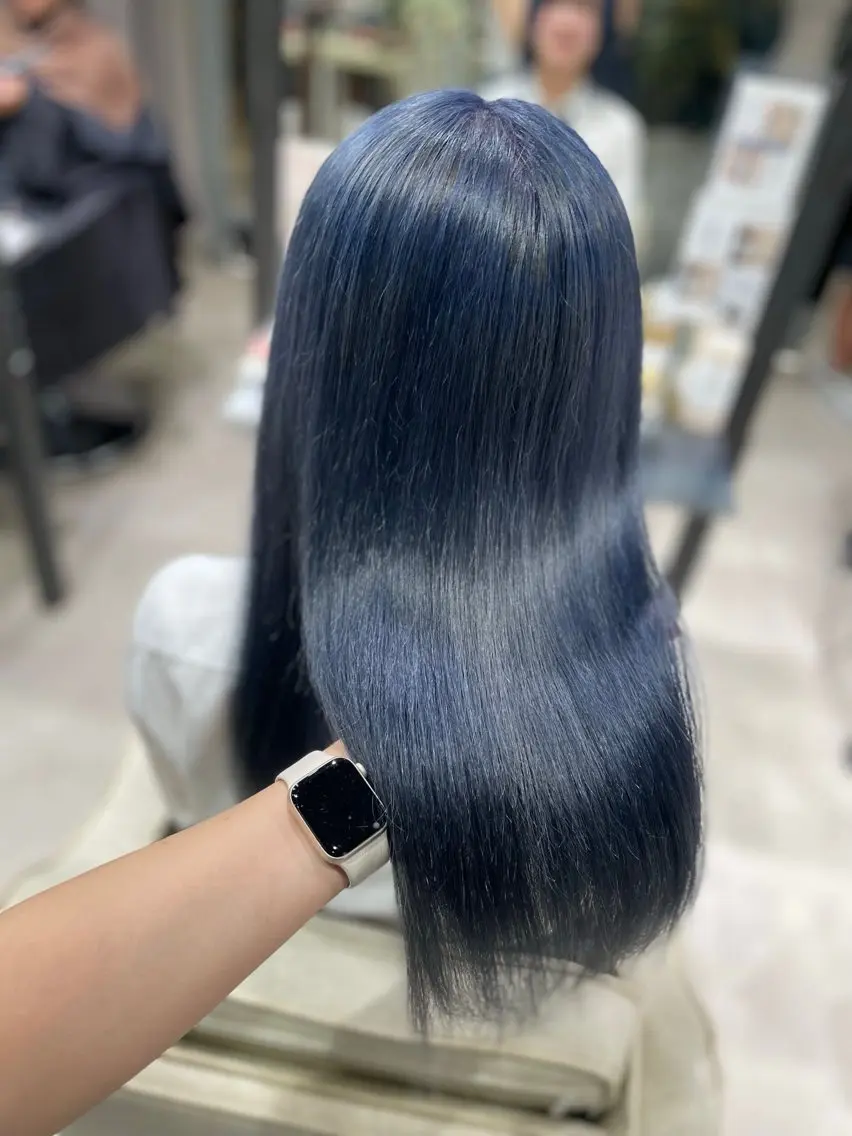 セミロング カラー ブルーカラー ダブルカラー ヘアカラー 🦋美髪/エクステ 🦋アベイクミのヘアスタイル