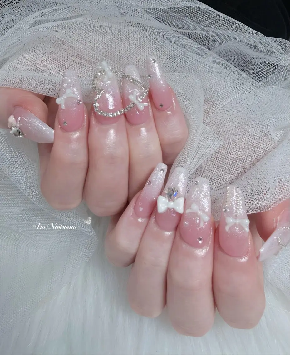 ネイル ハンドネイル IRO Nail Studioのネイルデザイン