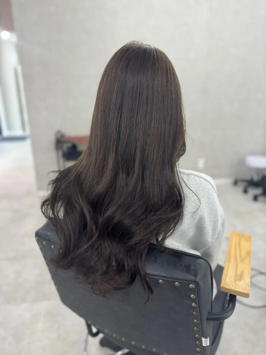 ロング カラー ベージュカラー ブリーチ ブラウンカラー 透明感カラー ダブルカラー 赤み無し柔らかカラー 【梅田】madokaのヘアスタイル