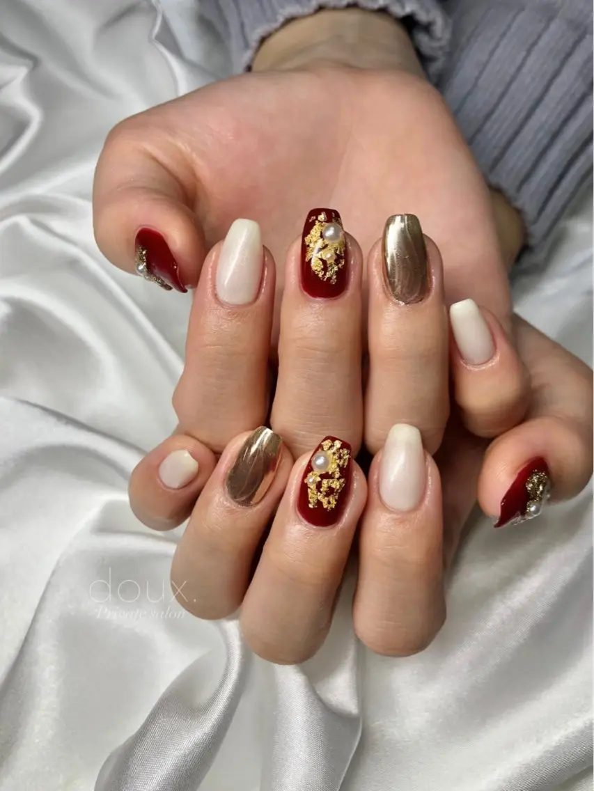 ネイル 成人式 韓国ネイル ロングネイル ミラーネイル 持ち込み doux. nailのネイルデザイン