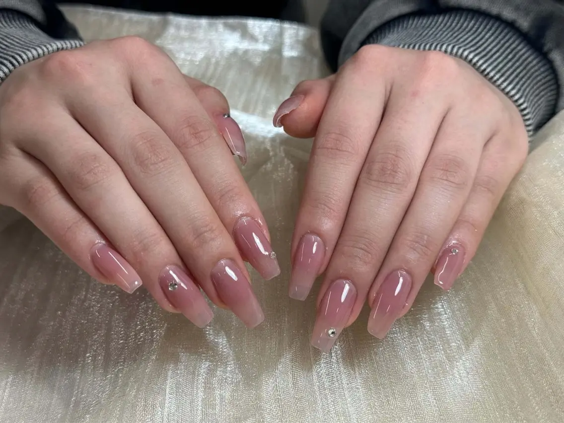 ネイル オーロラネイル ブルー チークネイル 長さ出し フットネイル ハンドネイル Kaki ちゃんのネイルデザイン