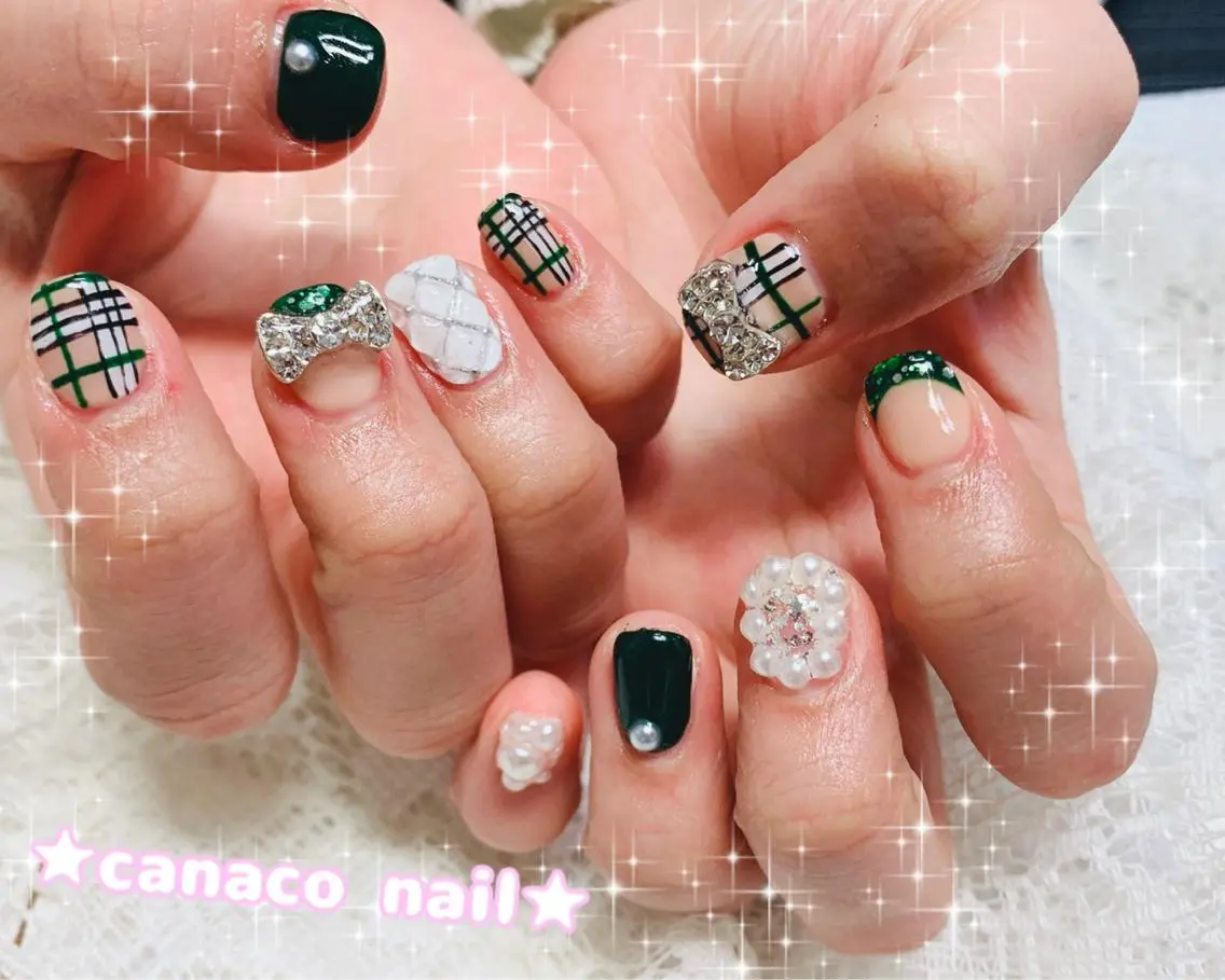 ネイル アートネイル ジェルネイル パラジェル ストーンネイル 冬ネイル ハンドネイル ハンドケア ベテランネイル cnc nailのネイルデザイン