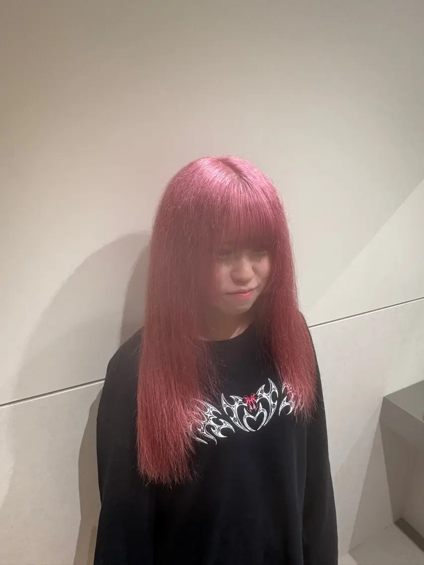 ミディアム カラー アッシュ アッシュグレー ベージュカラー ブリーチ ブロンド カット ヘアカラー トリートメント 【きらめき屋さん🎀 ハイトーン大和🎀】のヘアスタイル