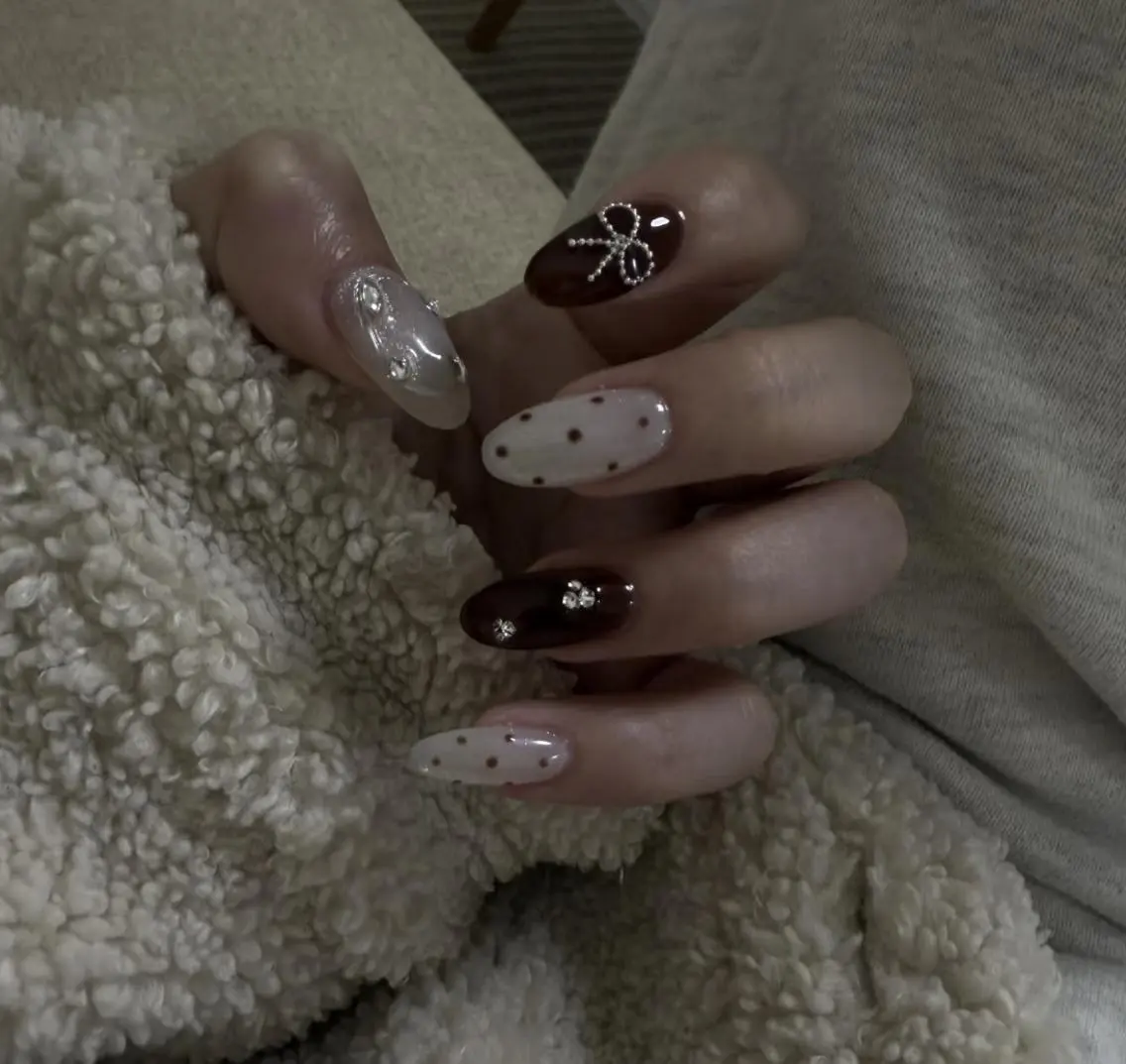 ネイル エリ🫧 nail池袋東口のネイルデザイン